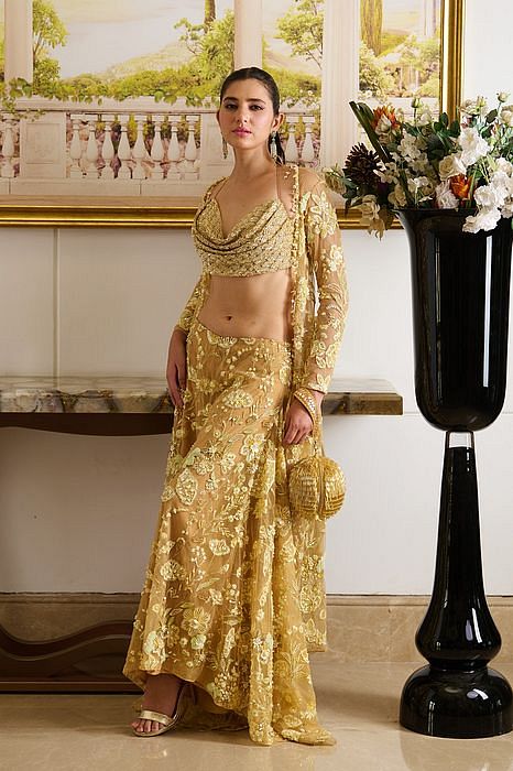 A model showcasing Perla Coord Set by Moledro from Moledro's collection