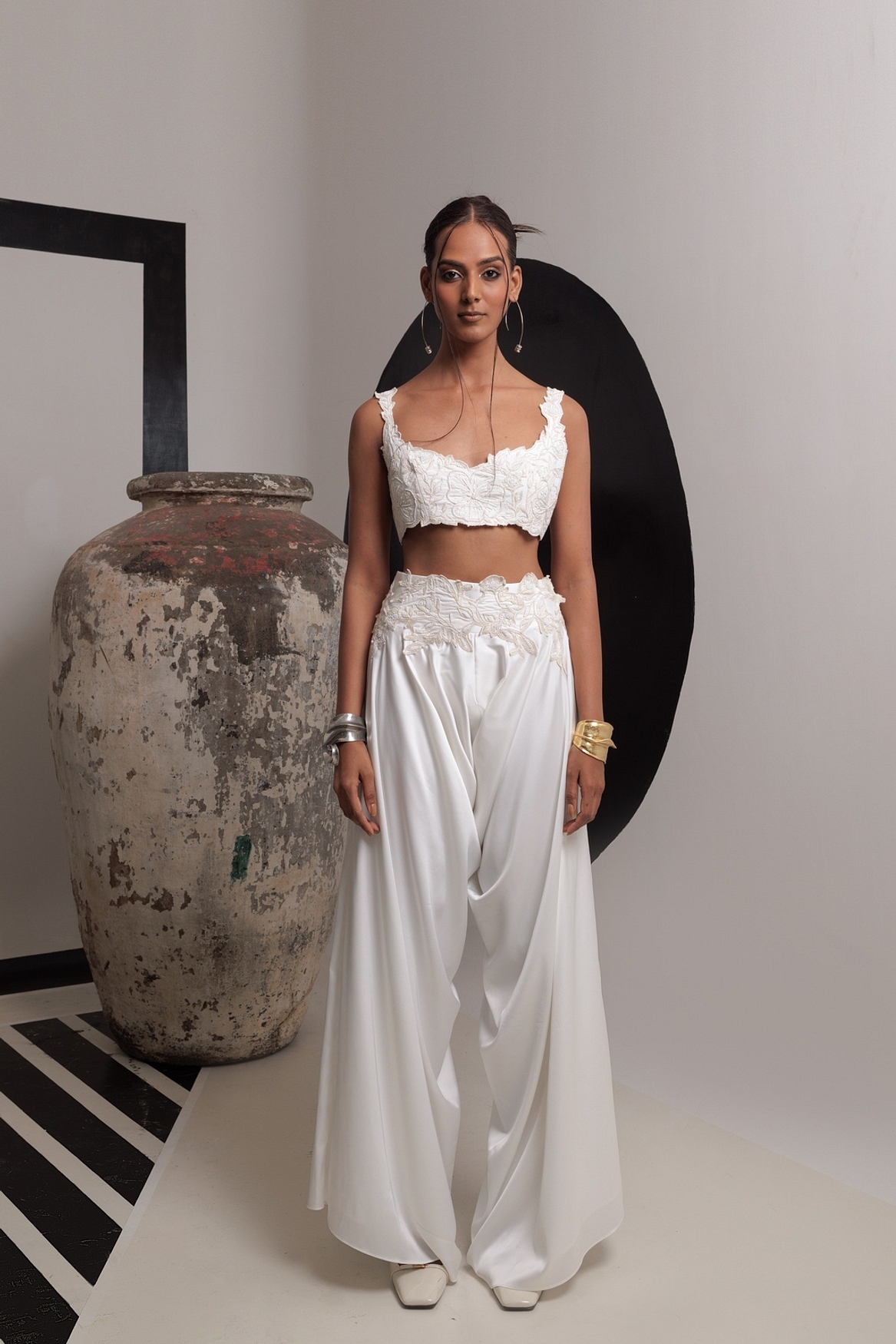 A model showcasing Serenity Coord Set Feature image by Nautanky from Nautanky's collection