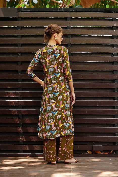 A model showcasing Aviary Kurta With Straight Pants by Nautanky from Nautanky's collection