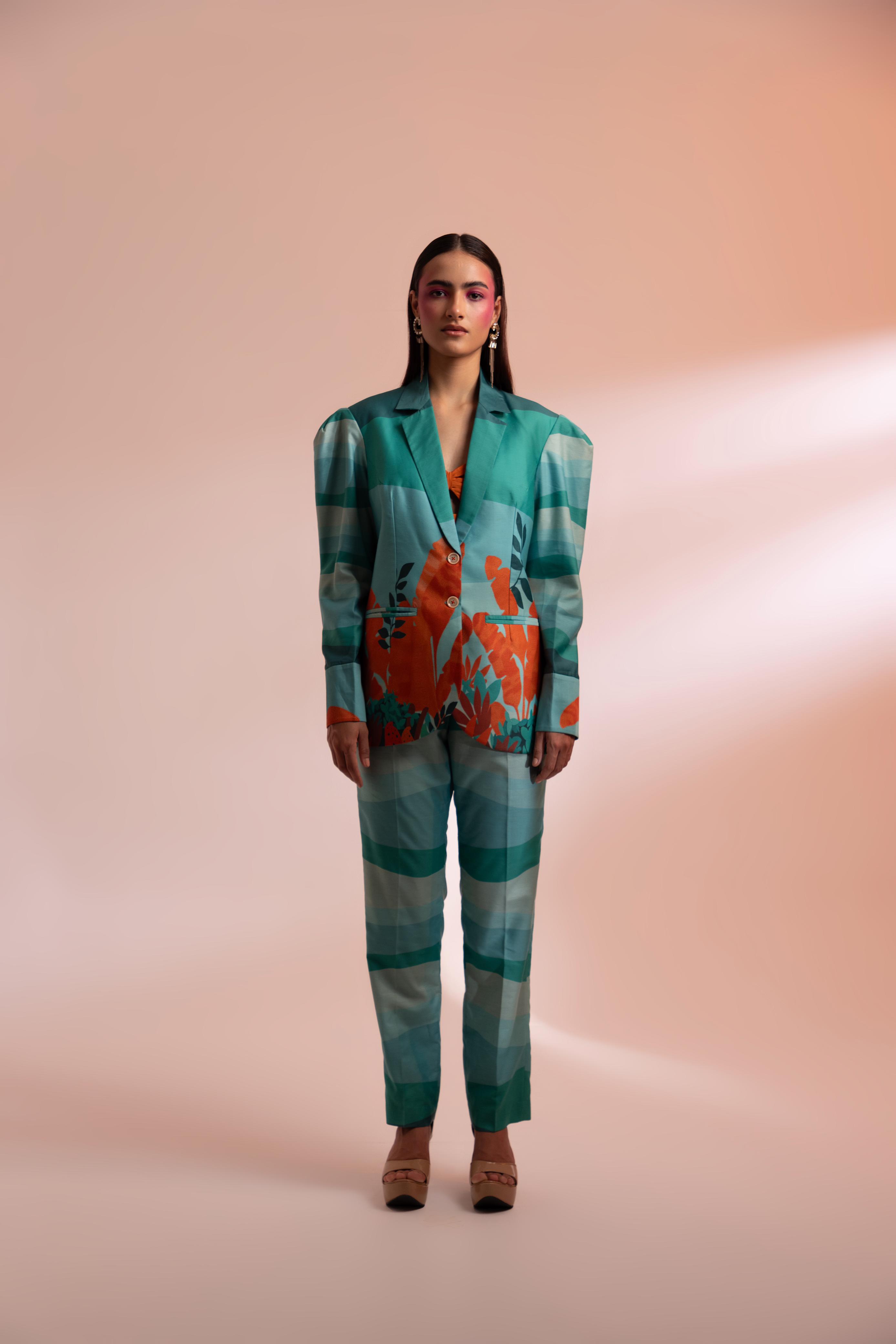 A model showcasing The Crotoy Paris Jack Et Set Feature image by Miku Kumar from Miku Kumar's collection