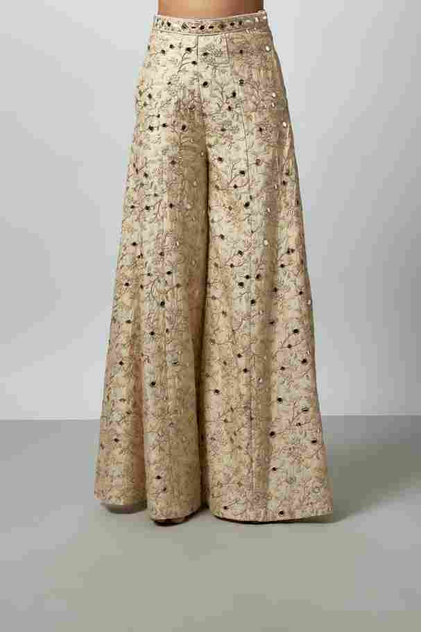 A model showcasing Akila Pant Set by Gopi Vaid from Gopi Vaid's collection