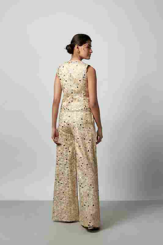 A model showcasing Akila Pant Set by Gopi Vaid from Gopi Vaid's collection