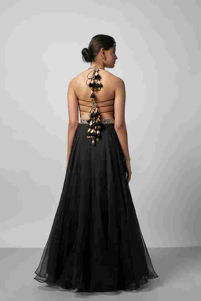 A model showcasing Aashreen Lehenga Set by Gopi Vaid from Gopi Vaid's collection