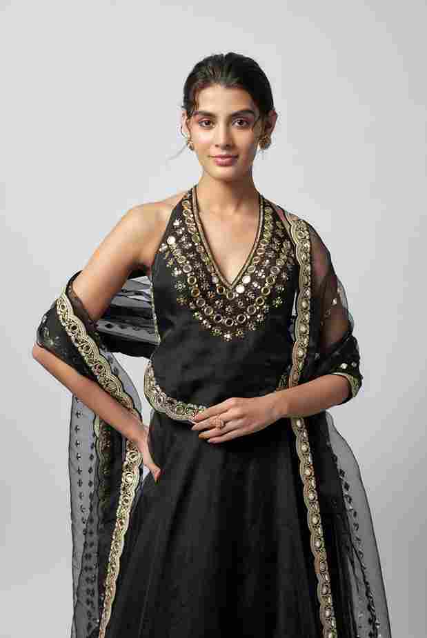 A model showcasing Aashreen Lehenga Set by Gopi Vaid from Gopi Vaid's collection