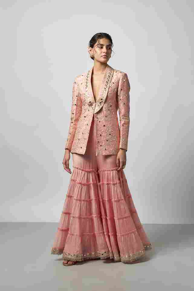 A model showcasing Ikshita Sharara Set by Gopi Vaid from Gopi Vaid's collection