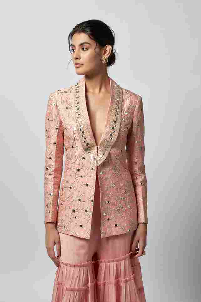 A model showcasing Ikshita Sharara Set by Gopi Vaid from Gopi Vaid's collection