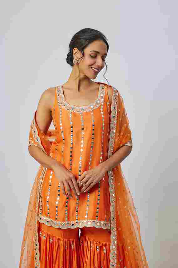 A model showcasing Hrida Sharara Set by Gopi Vaid from Gopi Vaid's collection