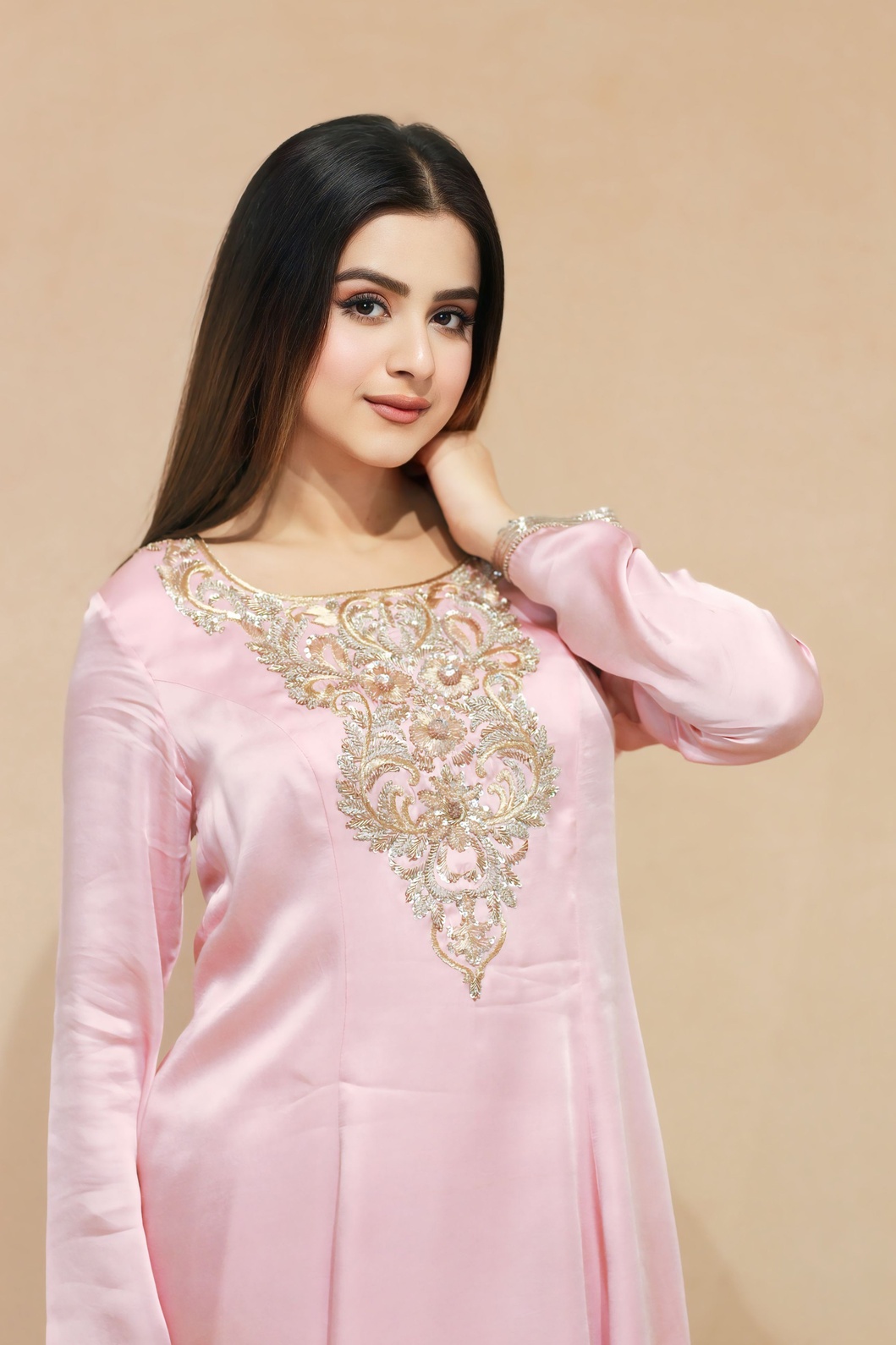 A model showcasing Jannat Kurta Salwar by Kanika Verma Couture from Kanika Verma Couture's collection