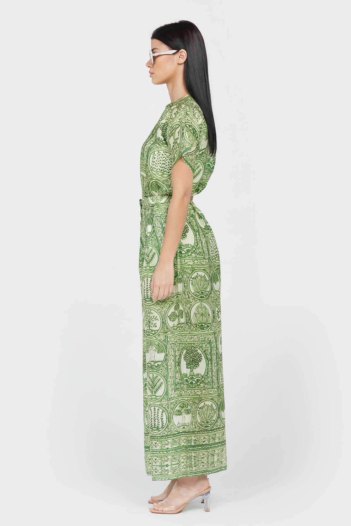A model showcasing Green Printed Silk Coord Set by Aarti Vijay Gupta from Aarti Vijay Gupta's collection A model showcasing Green Printed Silk Coord Set by Aarti Vijay Gupta from Aarti Vijay Gupta's collection