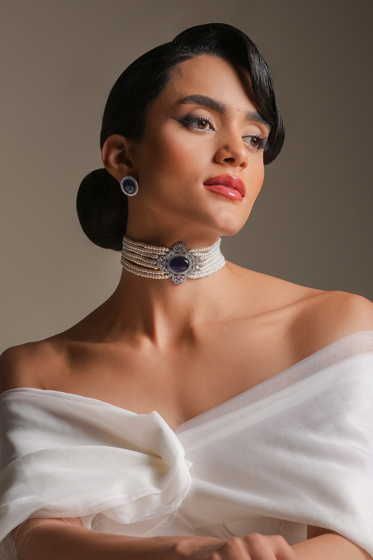 A model showcasing Blue Pearl Choker by Dusala from Dusala's collection