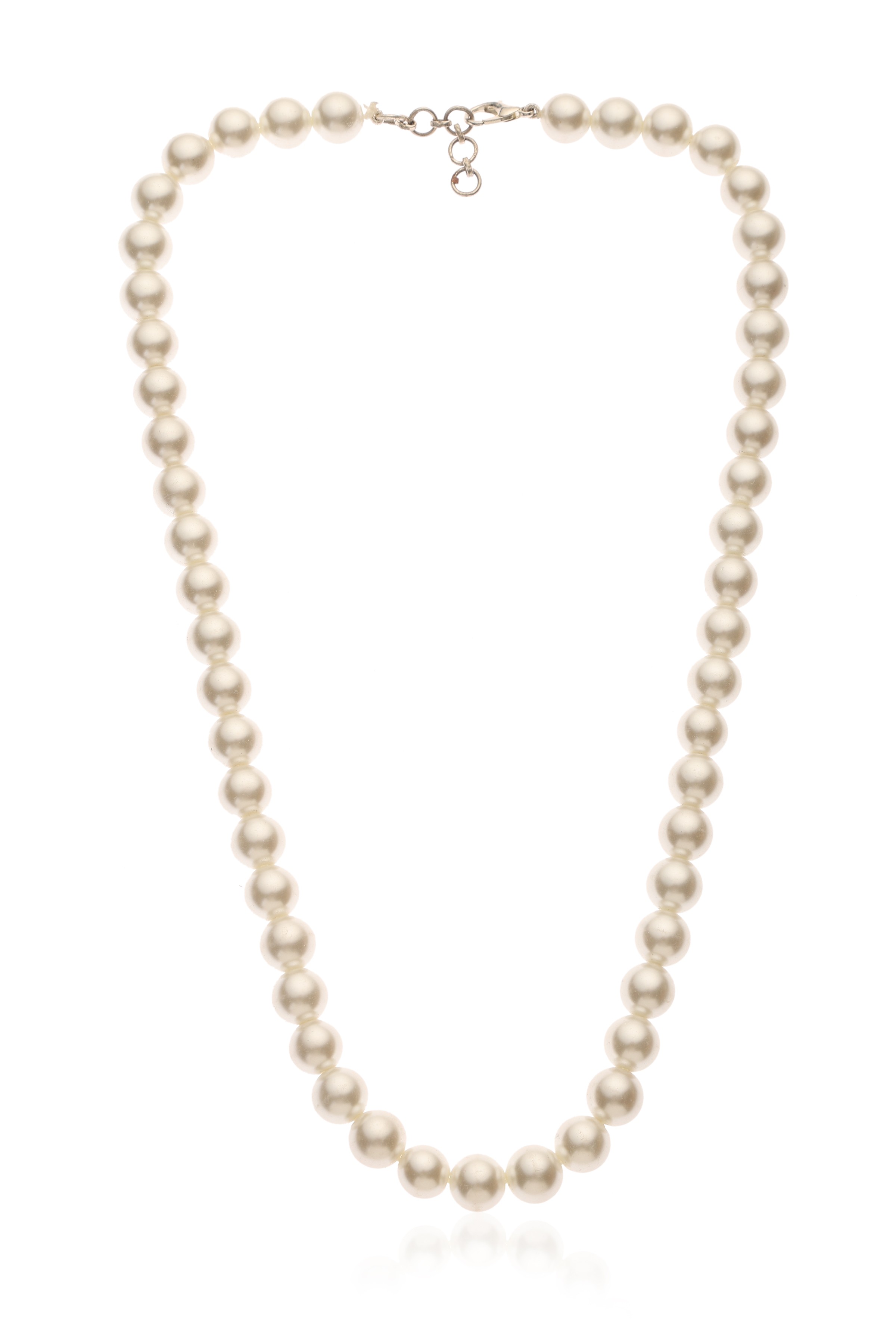 A model showcasing Natural Pearl Necklace Feature image by Dusala from Dusala's collection