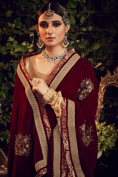 A model showcasing Garara Set With Velvet Dupatta by Ranian from Ranian's collection A model showcasing Garara Set With Velvet Dupatta by Ranian from Ranian's collection