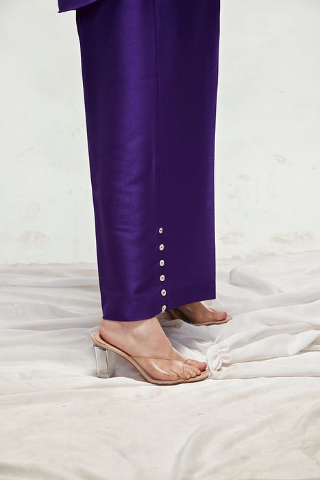 A model showcasing Violet Coord Set by Ranian from Ranian's collection A model showcasing Violet Coord Set by Ranian from Ranian's collection