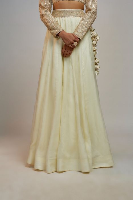 A model showcasing Golconda White Shaziya Skirt Set by Gopi Vaid from Gopi Vaid's collection