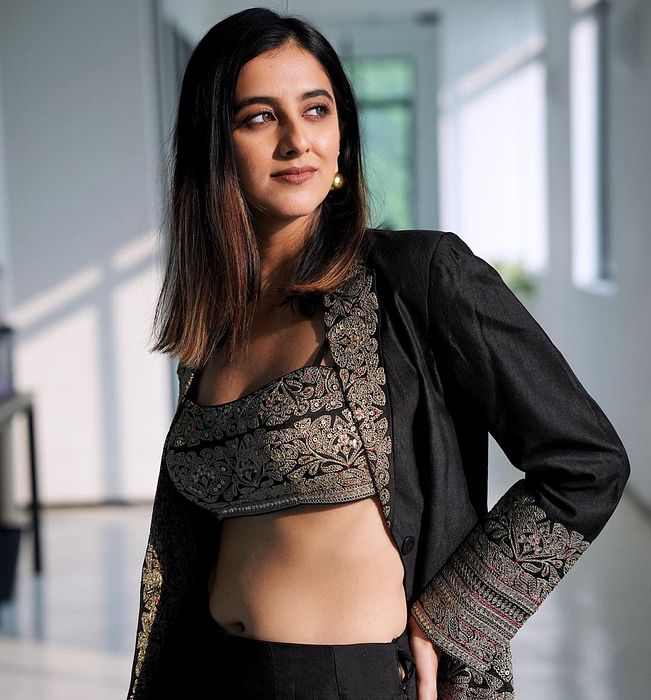 A model showcasing Karishma Mehta In Golconda Afreen Sharara Set by Gopi Vaid from Gopi Vaid's collection
