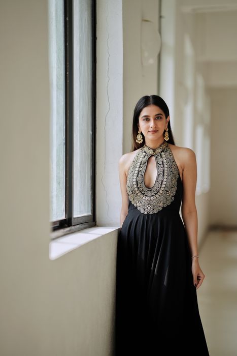 A model showcasing Karishma Mehta In Black Golconda Fana Gown by Gopi Vaid from Gopi Vaid's collection