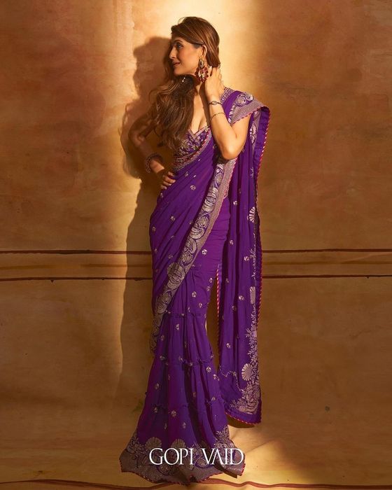 A model showcasing Akanksha Malhotra Aggarwal In Purple Golconda Yamini Saree Set by Gopi Vaid from Gopi Vaid's collection