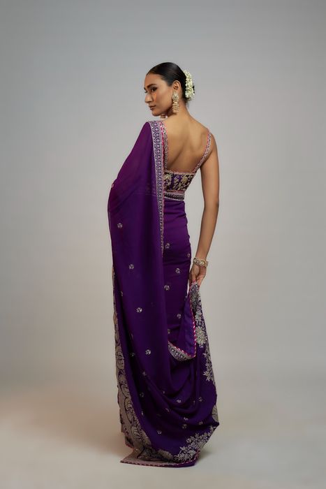 A model showcasing Akanksha Malhotra Aggarwal In Purple Golconda Yamini Saree Set by Gopi Vaid from Gopi Vaid's collection