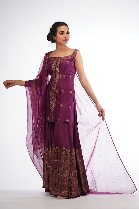 A model showcasing Metallic Print Sharara by Shruti S Label from Shruti S Label's collection