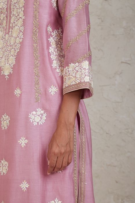 A model showcasing Umaiza Pink Kurta Set by Sue Mue from Sue Mue's collection