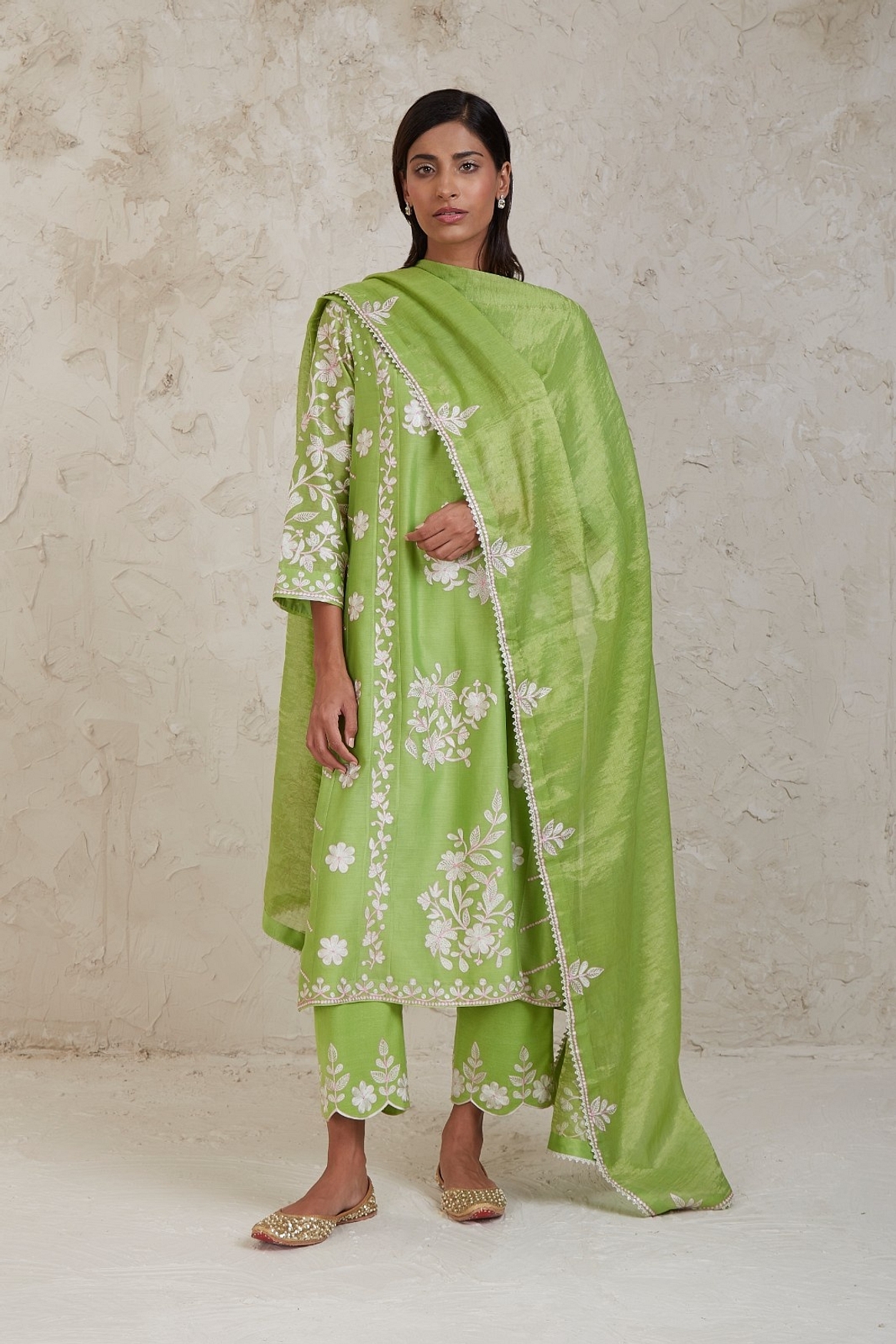 A model showcasing Hanan Green Kurta Set Feature image by Sue Mue from Sue Mue's collection